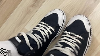 Footfetish in sneakers and socks