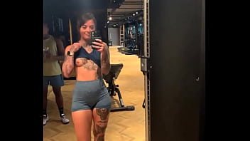 Trynna distract my gym partner