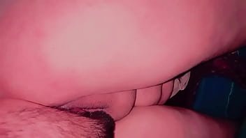 चाची की गीली चूत चाट कर पानी निकल दिया