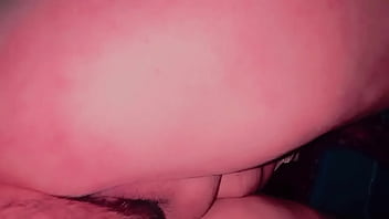 चाची की गीली चूत चाट कर पानी निकल दिया