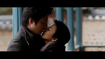 Sexy short hair girl enjoyed hot session