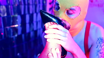 Foot goddess training her slave