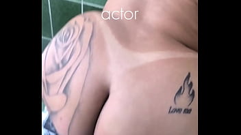 Maior zoação na casa da novinha