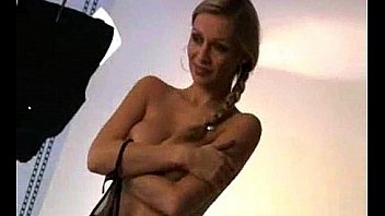 Sanny the sensual stripper