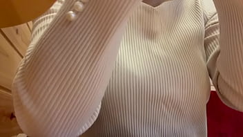 家でオナニーできないからファミレスのト◯レでオナニーしてたら隣の部屋でト◯レしてる人に喘ぎ声が漏れてバレそうになりました