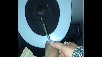 Punheta Gostosa No Avião thumbnail