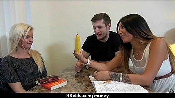 Sexy Wild Chick Gets Paid To Fuck 29 thumbnail