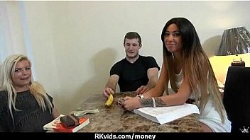 Sexy Wild Chick Gets Paid To Fuck 29 thumbnail