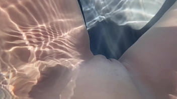 European stepmom artemisia love solo pussy play horny af in the water