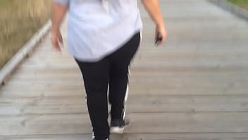 Booty booty booty walkin everywhere