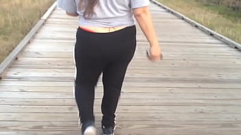 Booty booty booty walkin everywhere