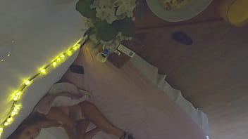 Tratando o pé machucado da esposa com carinho e muito sexo ana rothbard