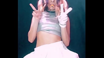 Bonneyuwu 12 13 pee bebo mi orina frasco