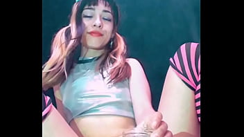 Bonneyuwu 12 13 pee bebo mi orina frasco