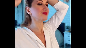 Après Ma Séance De Sport Et Une Bonne Make Up Qu'attends Tu thumbnail