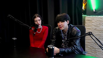 Era um clt ferrado recebeu convite pra entrar no pornô a mãe deu um conselho transou com uma menina que gemia alto e quase foi preso yastrixx & dixon watch sheer red