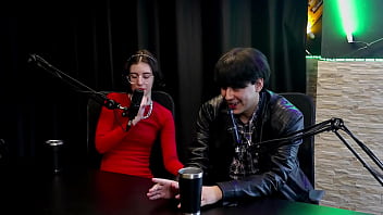 Era um clt ferrado recebeu convite pra entrar no pornô a mãe deu um conselho transou com uma menina que gemia alto e quase foi preso yastrixx & dixon watch sheer red