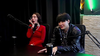 Era um clt ferrado recebeu convite pra entrar no pornô a mãe deu um conselho transou com uma menina que gemia alto e quase foi preso yastrixx & dixon watch sheer red