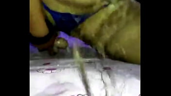 Se mete el didol hasta el fondo tremenda forajida flash