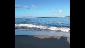 The sand is sticky #maui #kihei #hawaii #hawaiitiktok