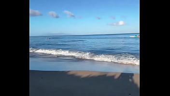 The sand is sticky #maui #kihei #hawaii #hawaiitiktok