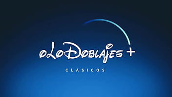 Tia cass 18 complace a su hijo