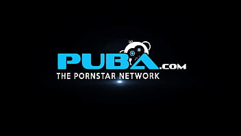 Hot babes have some fun