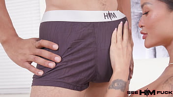 Linda’s sloppy tongue dives deep into dwayne’s hole in kinky frenzy