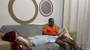 Me fodeu gostoso de ladinho no sofa