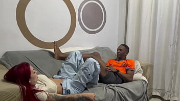 Me fodeu gostoso de ladinho no sofa Me fodeu gostoso de ladinho no sofa