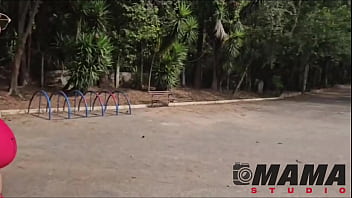 Mama studio duas milfs safadas fazendo sexo no meio do mato grátis