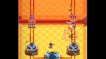 Llora de dolor despues de la cogida