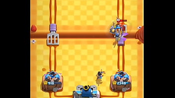 Llora de dolor despues de la cogida