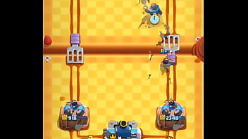 Llora de dolor despues de la cogida