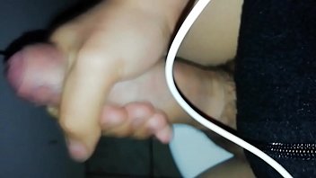 Masturbando Mi Gran Pene thumbnail