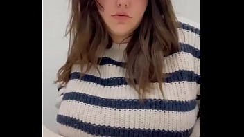 Petite vidéo pour vous donner un avant goût la vidéo au dessu est mes boobs