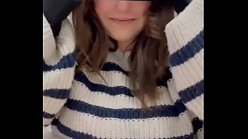 Petite vidéo pour vous donner un avant goût la vidéo au dessu est mes boobs