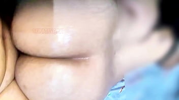 Milf venezolana me busca para quitarle las ganas hasta venirme en sus grandes tetas trailer