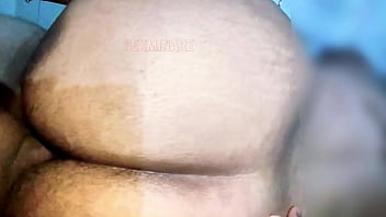 Milf venezolana me busca para quitarle las ganas hasta venirme en sus grandes tetas trailer