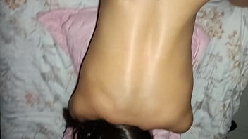 Novinha não conseguiu segurar os gemidos