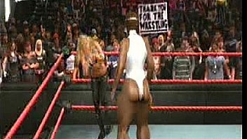 Nicole vs michelle mccool