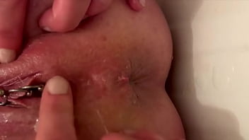 Anal masturbate by gold high heels and fingering asshole and juice pussy and ride asshole on heels