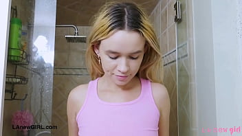 Mesmerizing teen model enjoys a sensual bath Mesmerizing teen model enjoys a sensual bath
