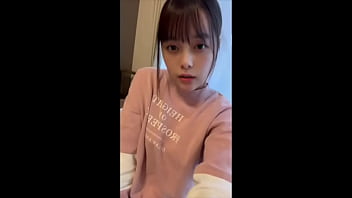 あんまり男性経験がない真面目な女子大生のオナニー。早く彼氏作って肉棒挿れたい