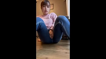 あんまり男性経験がない真面目な女子大生のオナニー。早く彼氏作って肉棒挿れたい