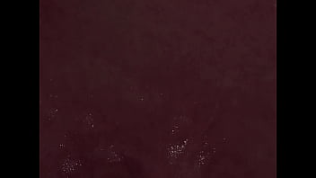 Mujer gigante traga entera a mujer pequeña