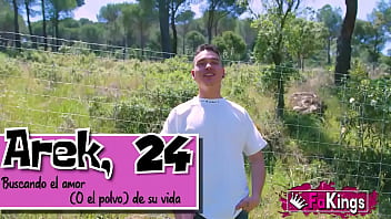 Just 19 looking for love and outdoor meet redhead crow