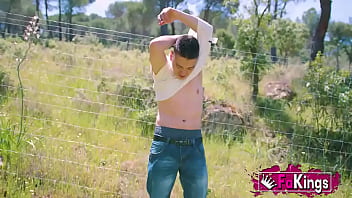 Just 19 looking for love and outdoor meet redhead crow