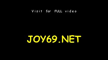 Teen stretches wet holes