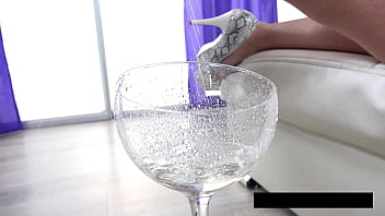 Mistica's golden piss play in wet and pissy